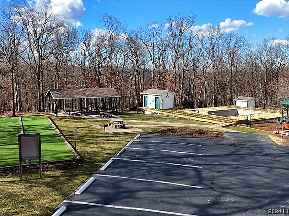 5th image of 916 Muirfield Dr