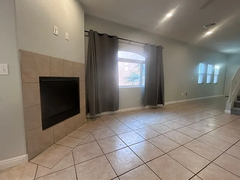 452 E Sunset Rd — Photo 10