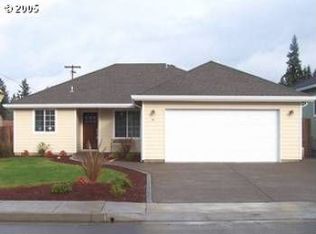 996 Odom Ln, Creswell, OR 97426