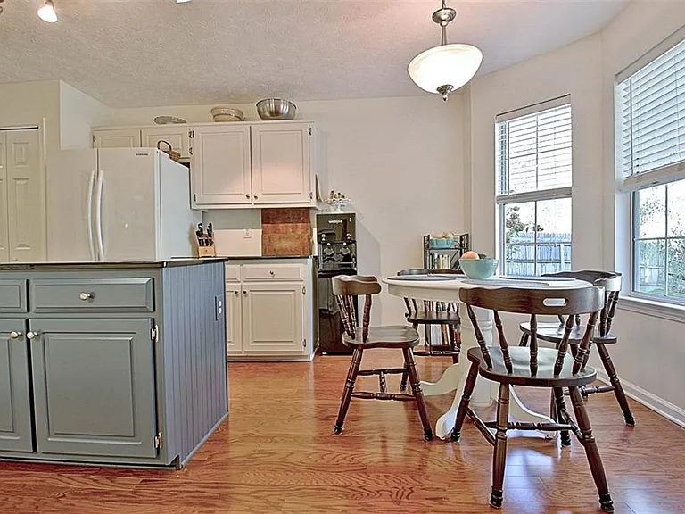 212 Brighton Path — Photo 18
