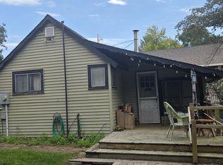407 Sandy Point Rd, Harpers Ferry, IA 52146
