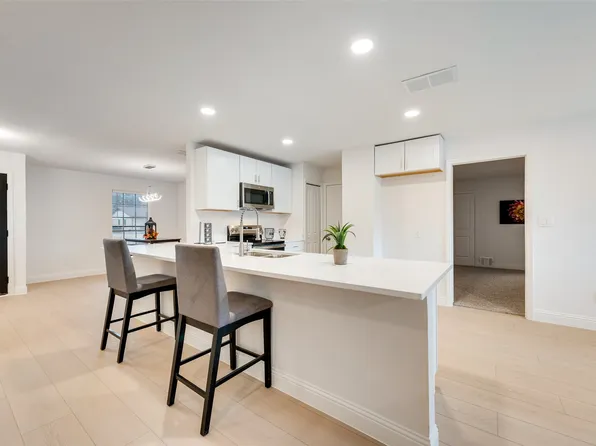 5645 Comer Dr, Fort Worth, TX 76134