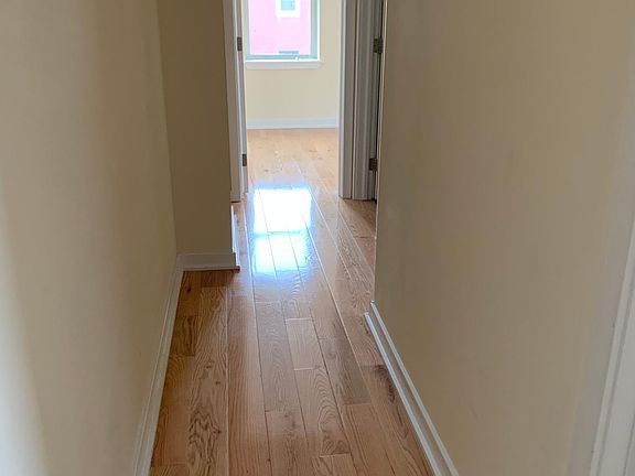 5th image of 1537 Christian St #C