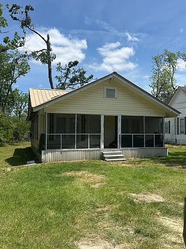 146 Wilson St Photo 1