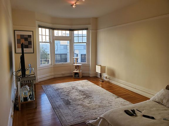 2nd image of 935 Hyde St APT 10