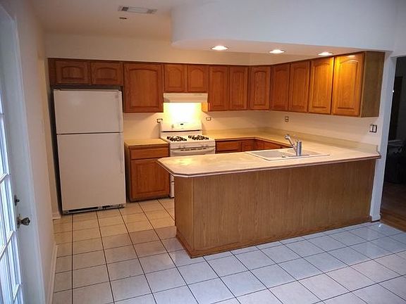 4th image of 8755 Melvina Ave