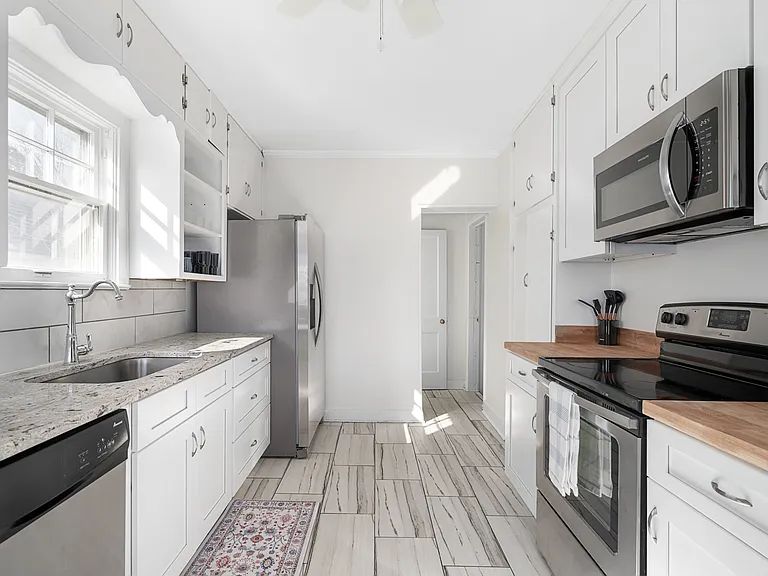 1901 W 42nd Ave — Photo 9