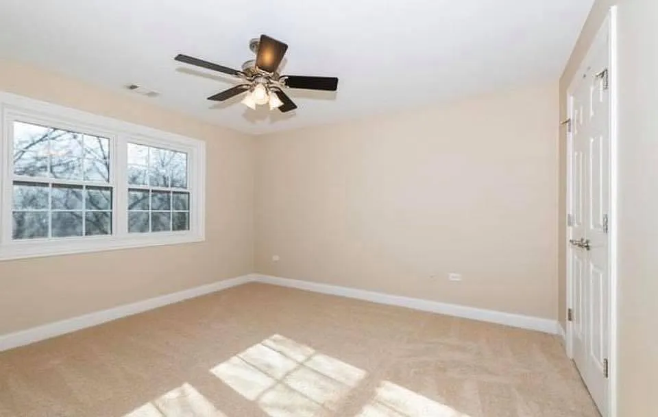 35 Foxcroft Rd — Photo 3