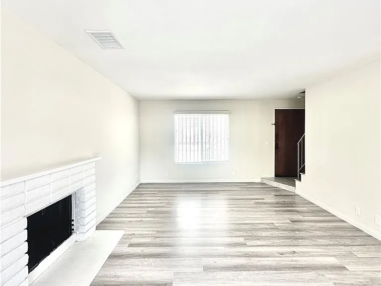 520 E Graves Ave #A — Photo 4