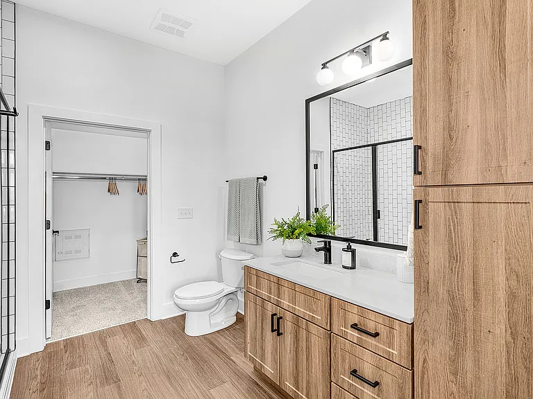 1B Model Bath