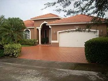2nd image of 8500 NW 164th St