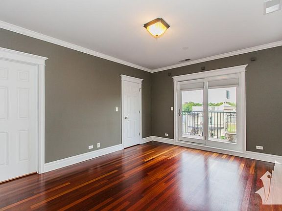 5th image of 3841 N Southport Ave #4W