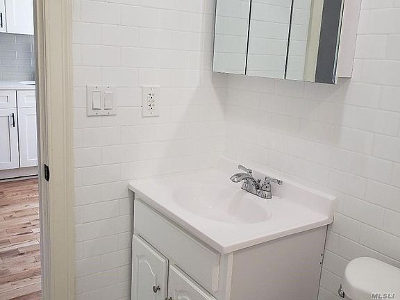 4th image of 2-22624 141st Ave #2