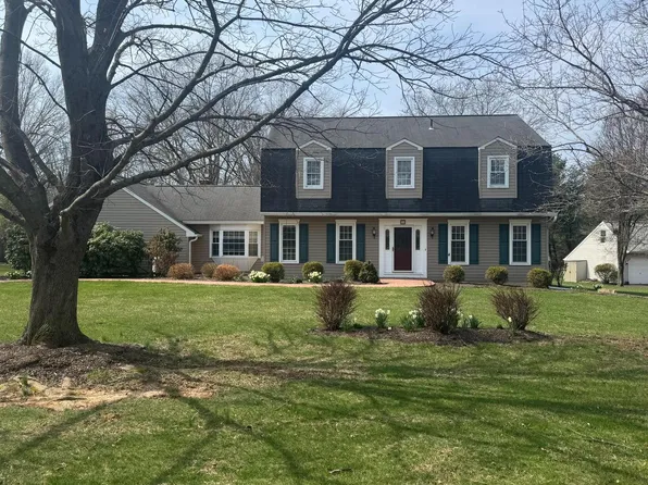 12 Happ Dr, Doylestown, PA 18901