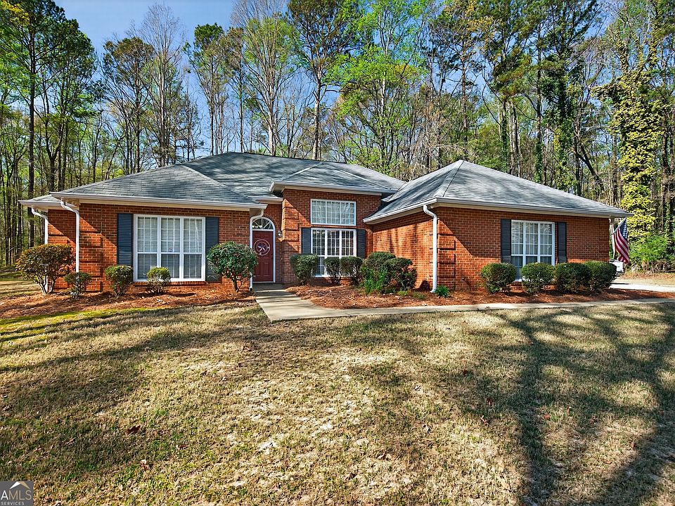 1st image of 104 Independence Ct