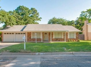 2213 W Sanford St, Arlington, TX 76012