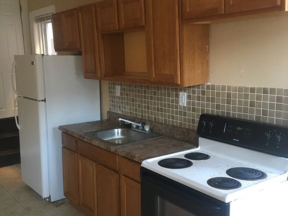 5th image of 5824 Florence Ave #House