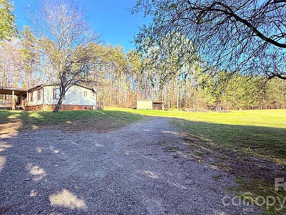 3rd image of 147 Capps Ln