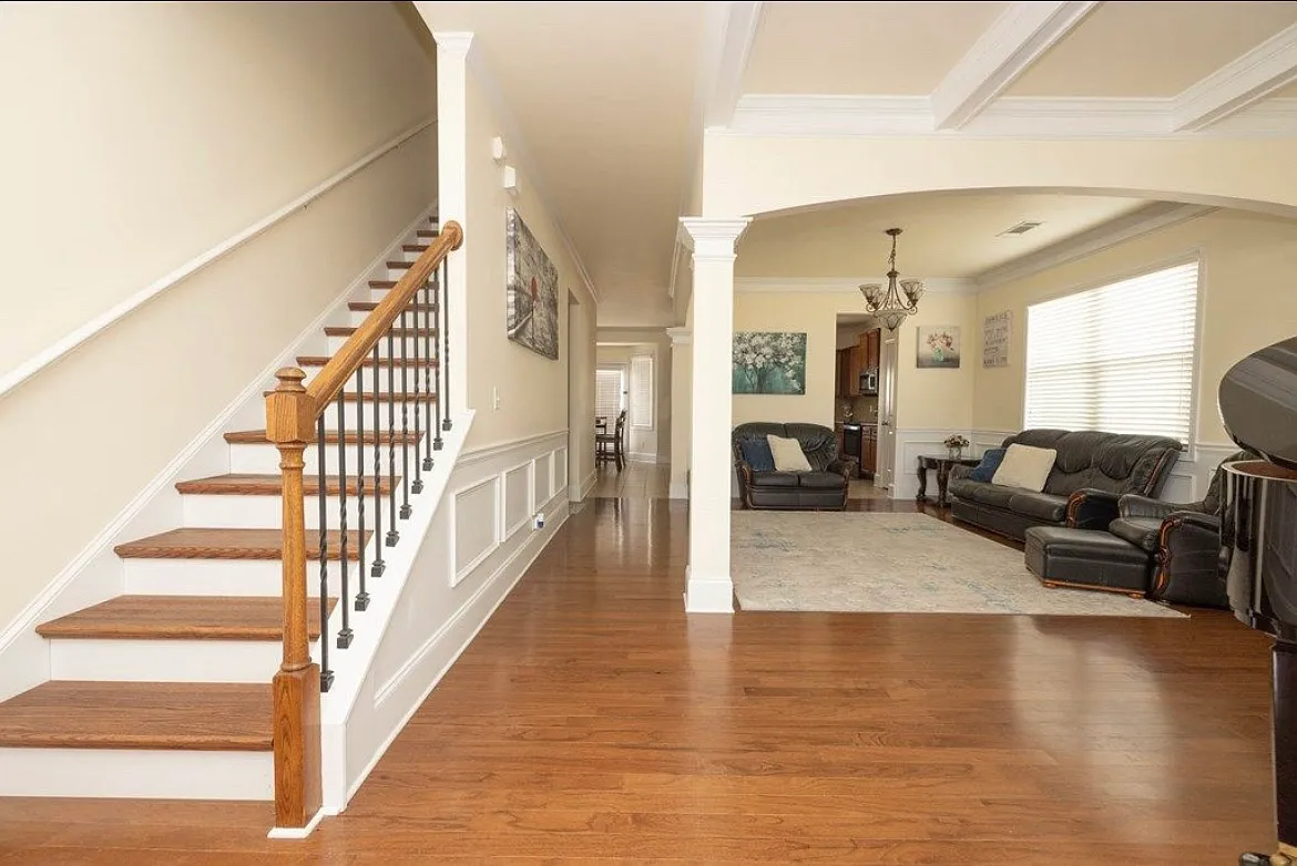 2662 Honeysuckle Dr — Photo 4
