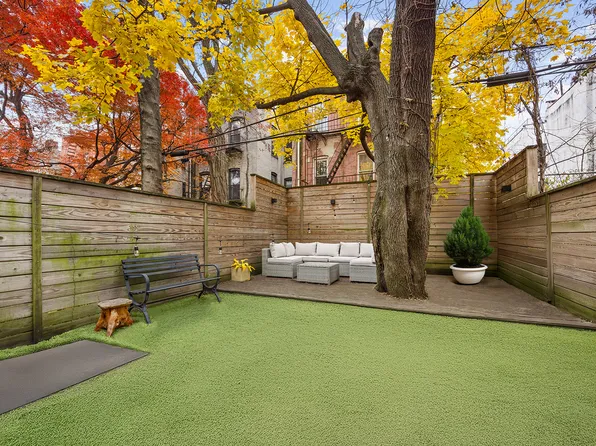 750 Hancock Street image 9 of 12