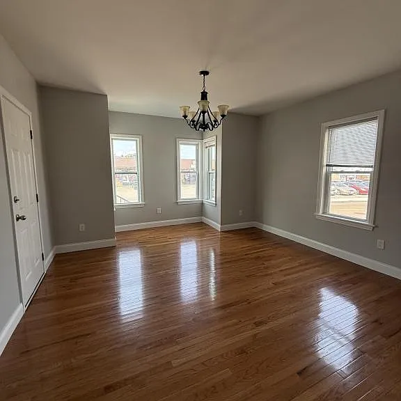 1033 N Main St — Photo 7