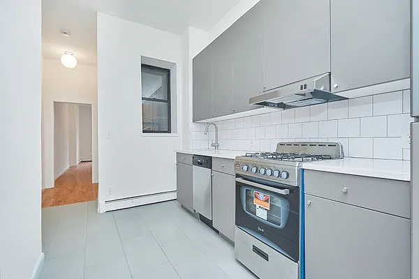 Rented by Keller Williams NYC | media 17