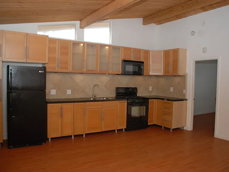 5931 Howell Dr #8 — Photo 3