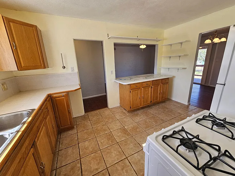 1509 Cuba Ave — Photo 8
