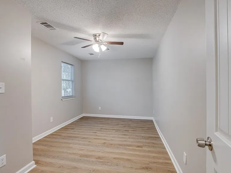 2904 Barron Ave — Photo 9
