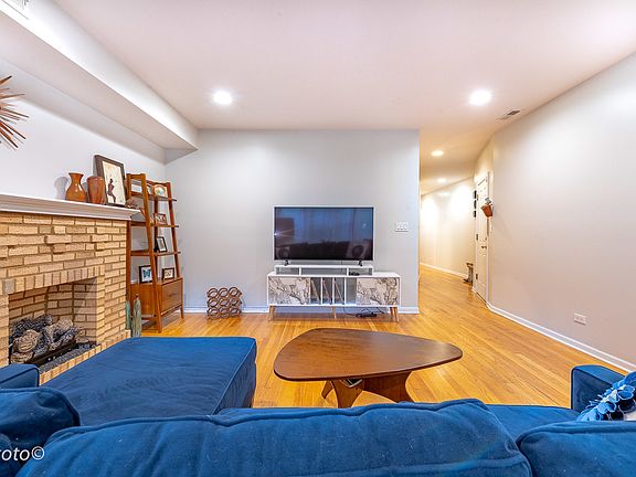 5th image of 7317 N Honore St #1