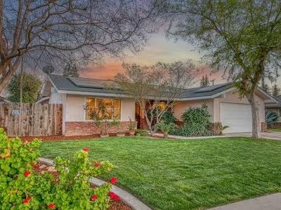 239 W Vartikian Ave, Fresno, CA, 93704
