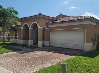 2104 NE 40th Rd, Homestead, FL 33033