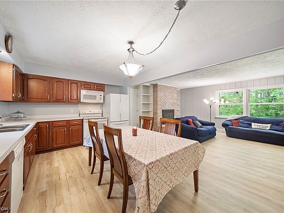 3rd image of 9957 High Country Dr