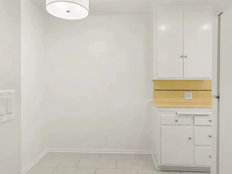 1406 S Saltair Ave #1 — Photo 6