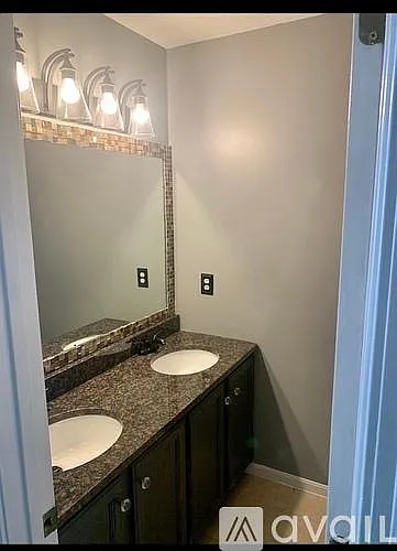 4082 E Village Dr #4082 — Photo 5