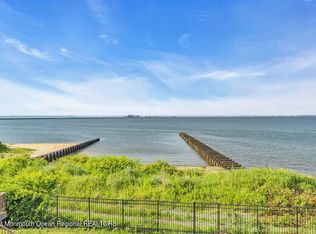 6 Leonard Ave, Leonardo, NJ 07737