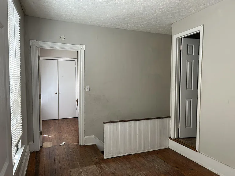 311 S Kent St — Photo 4