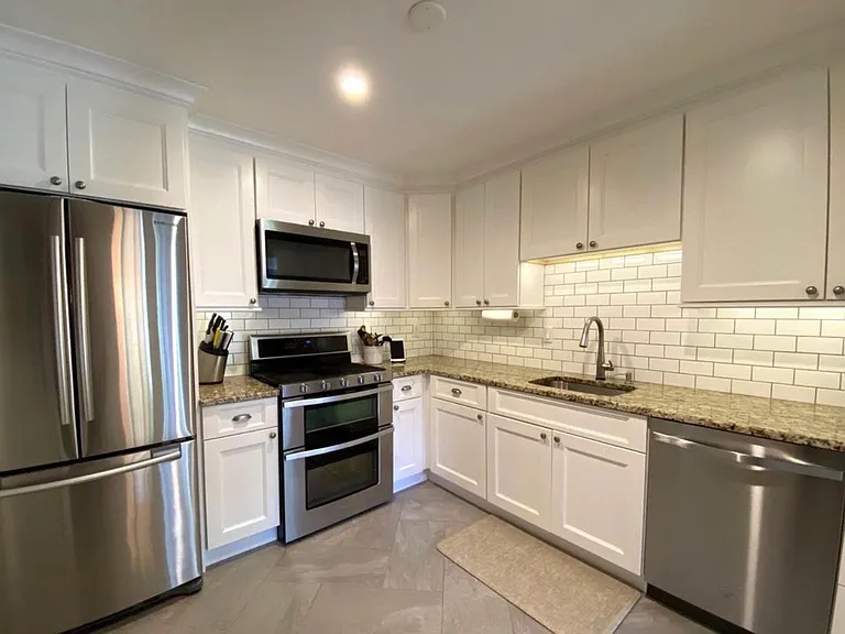 15 Andover Pl — Photo 3