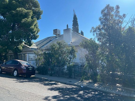 2nd image of 1100 E Maple St