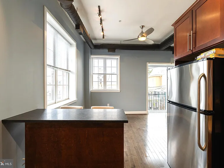 207 Rector St #2F — Photo 6