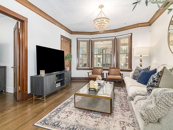 5th image of 2218 East Ave #1