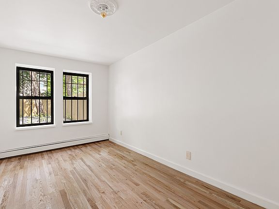 5th image of 279 Madison St APT 1