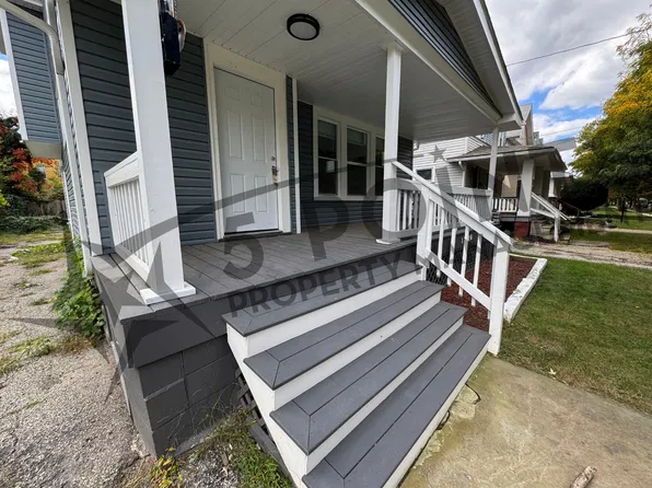 12010 Castlewood Ave, Cleveland, OH 44108