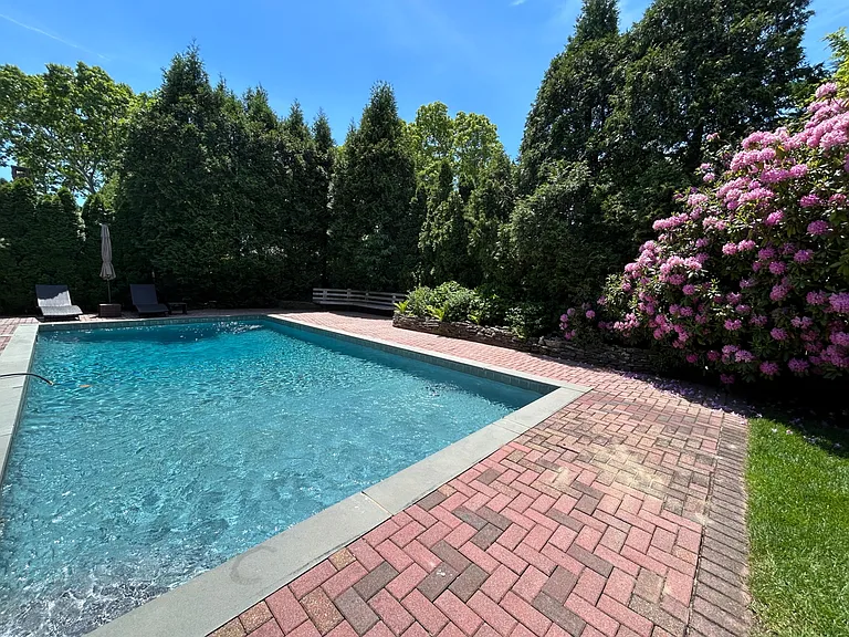 40 Roman Rd — Photo 18