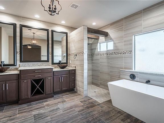 3rd image of 3016 Bob Beamon St