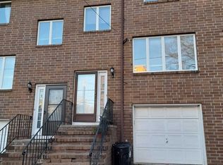 152 Main St, East Rutherford, NJ 07073