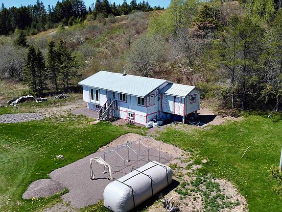2nd image of 61 Ballfield Rd