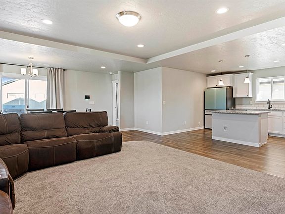 3rd image of 12452 Shadow River St