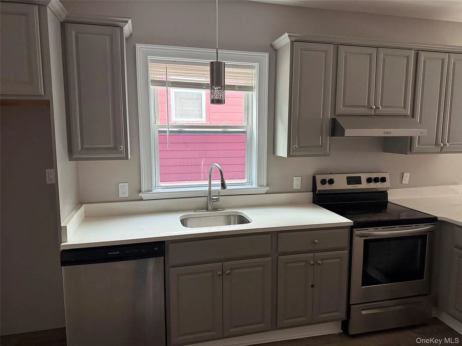 9 bed, 5.5 bath, 4092 sqft, $2,000 — Photo 4