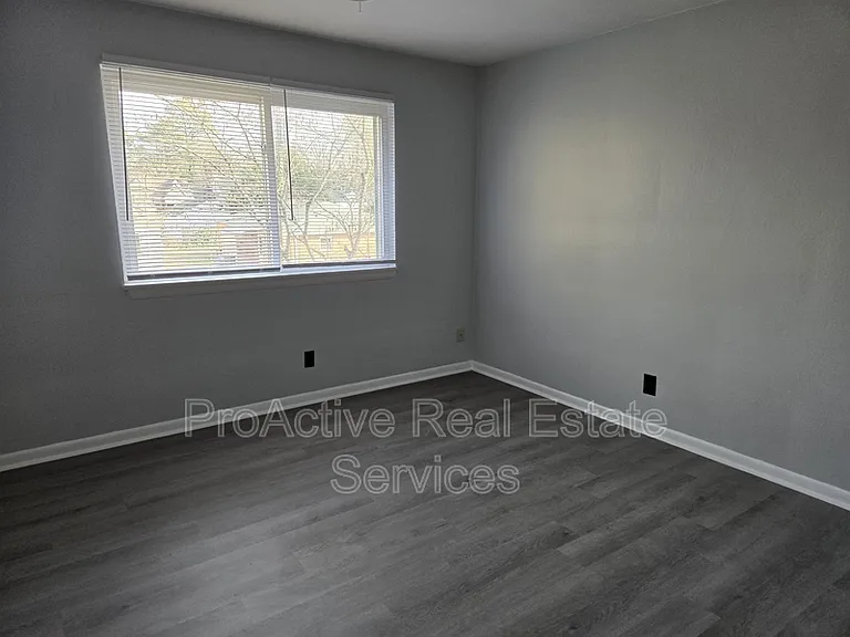 3875 Wake Cir #B — Photo 15